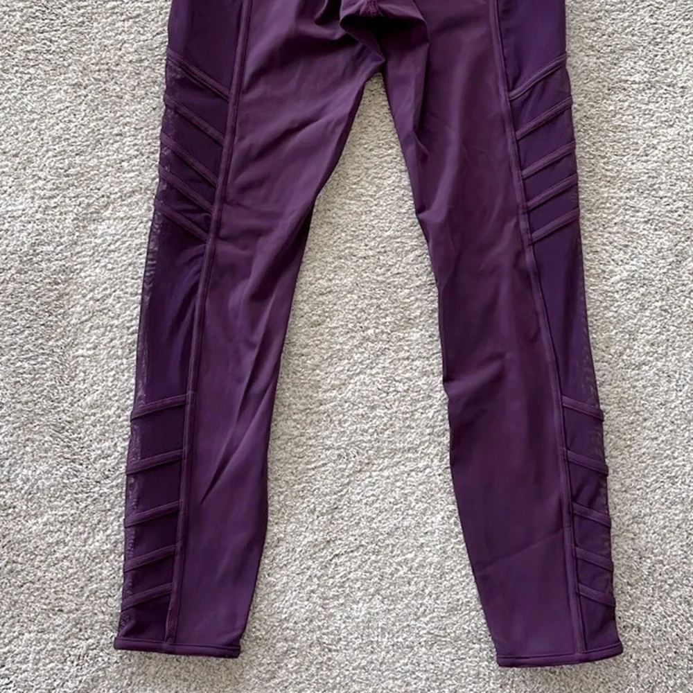 Lululemon Athletica Workout Leggings - Picture 7 of 7